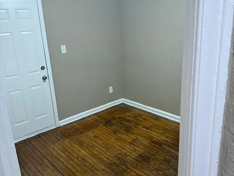8331 Whitcomb St — Photo 4