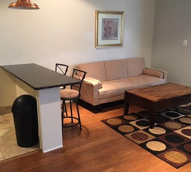 806 Stiles St #103 — Photo 4
