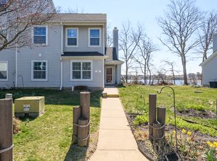 222 Waters Edge Dr, Toms River, NJ 08753