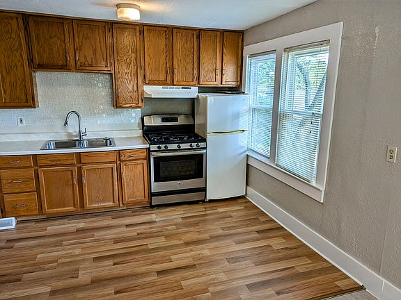 2nd image of 4461 Eaton St APT 2B