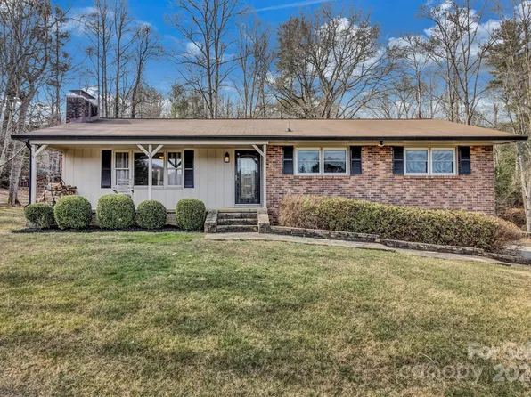 589 Brush Creek Rd, Fairview, NC 28730