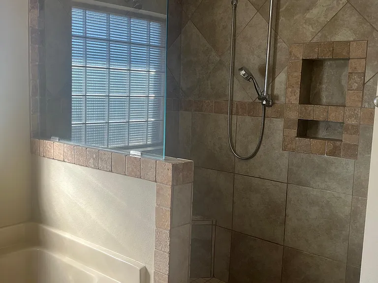 1950 Alamanda Ct — Photo 10