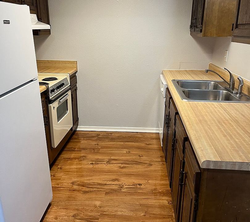 2nd image of 6701 Dallas St #3