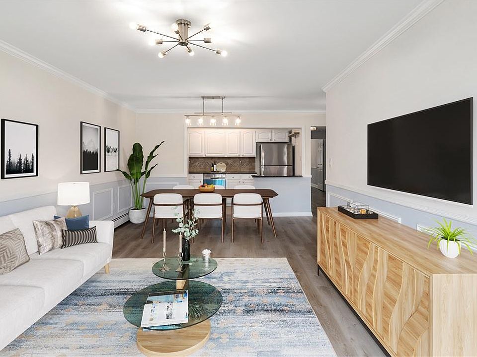 1st image of 10 Pennyfield Avenue #6-1