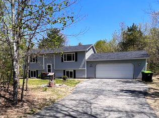 10279 Woodwind Dr, Interlochen, MI 49643