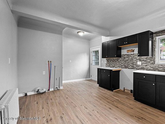 4th image of 924 Green Ridge St #926