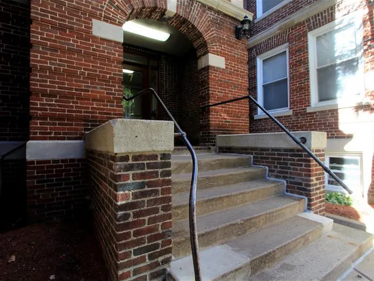 5-7 Craigie Cir #43 — Photo 12
