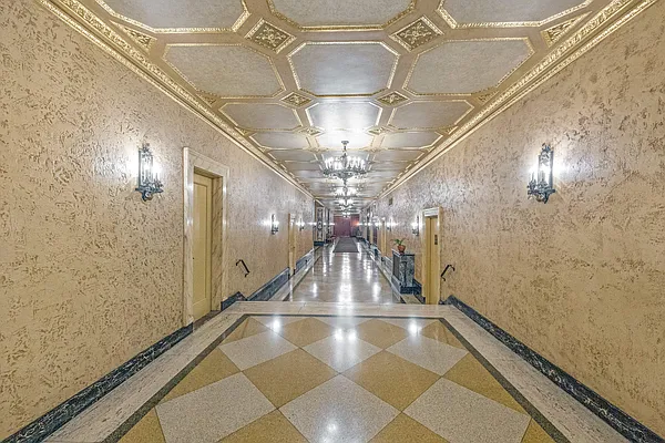 Sold by Compass | media 10