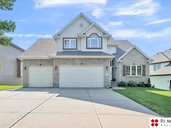 10255 Cimarron Woods Dr, La Vista, NE 68128