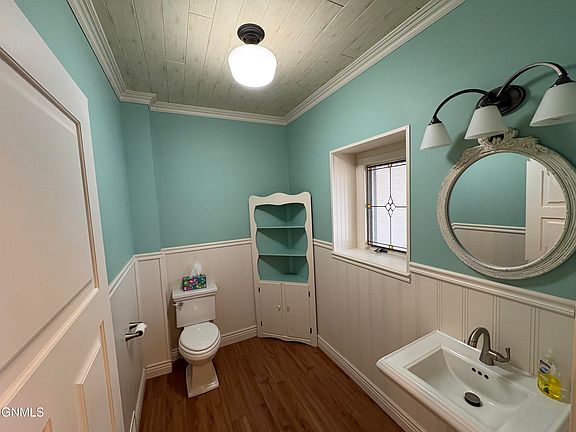 5th image of 615 Main St