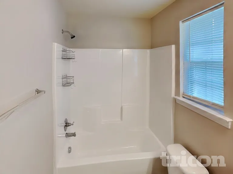 4676 Midstream Crossing Dr — Photo 14