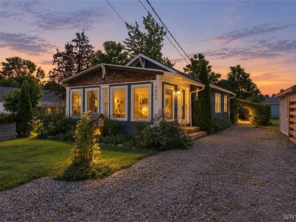 4462 Windsor Ter, Hamburg, NY 14075