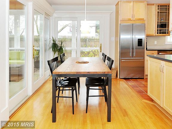 Dining Room opening to kitcheb