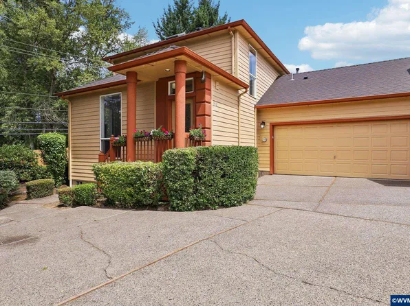 1472 Westbrook Dr NW, Salem, OR 97304