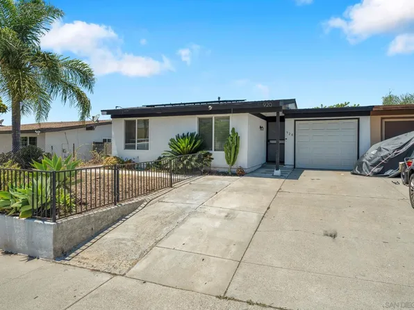 920 Raintree Pl, Vista, CA 92084