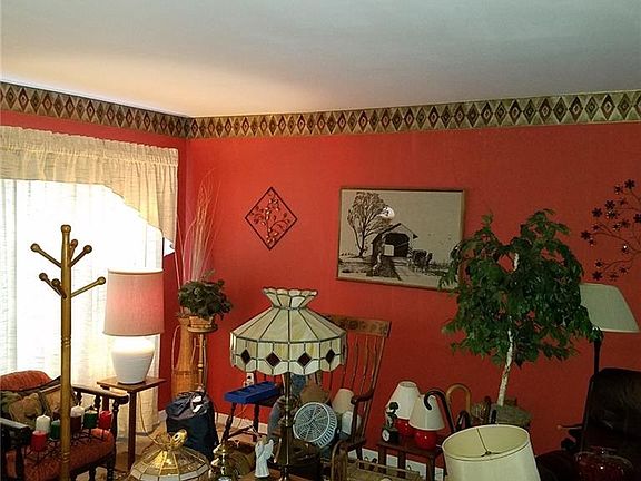 3rd image of 827 93rd St