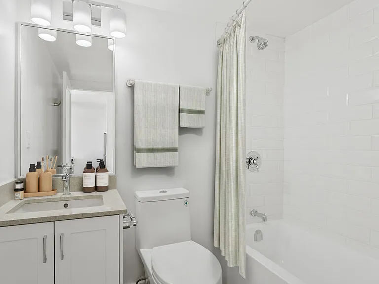 1202 Harwood St — Photo 49