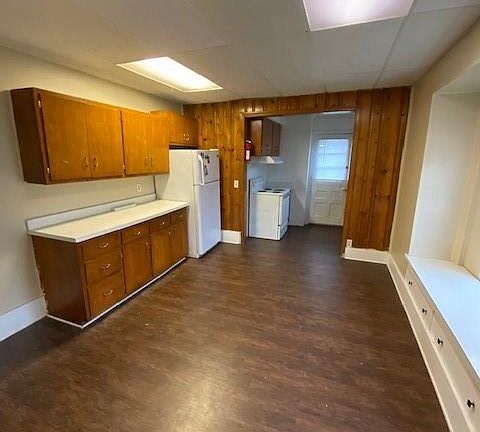 4th image of 624 N Ward Ave APT A