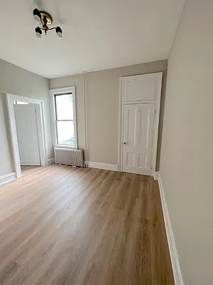Rented by REALTY QUEST NEW YORK INC | media 14