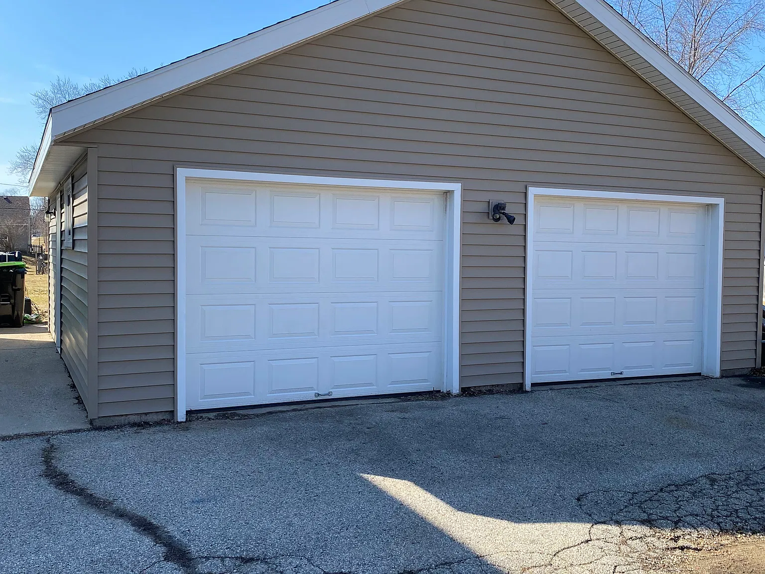 3 bed, 1.5 bath, 1200 sqft, $1,750 — Photo 4