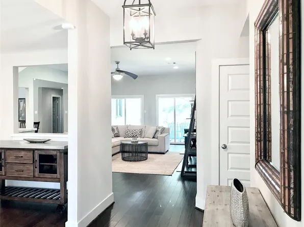 5250 Birdwood Rd, Houston, TX 77096