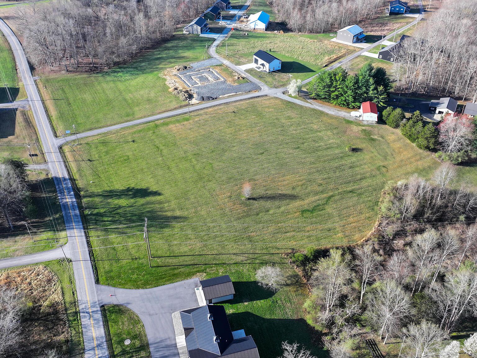 4 Peach Tree Ln, Russell Springs, KY 42642 | Zillow