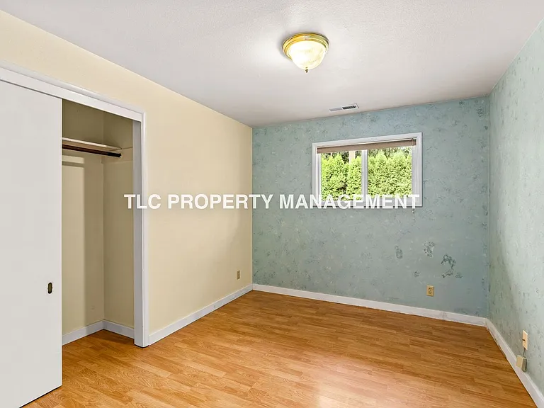 2199 Devos St — Photo 14