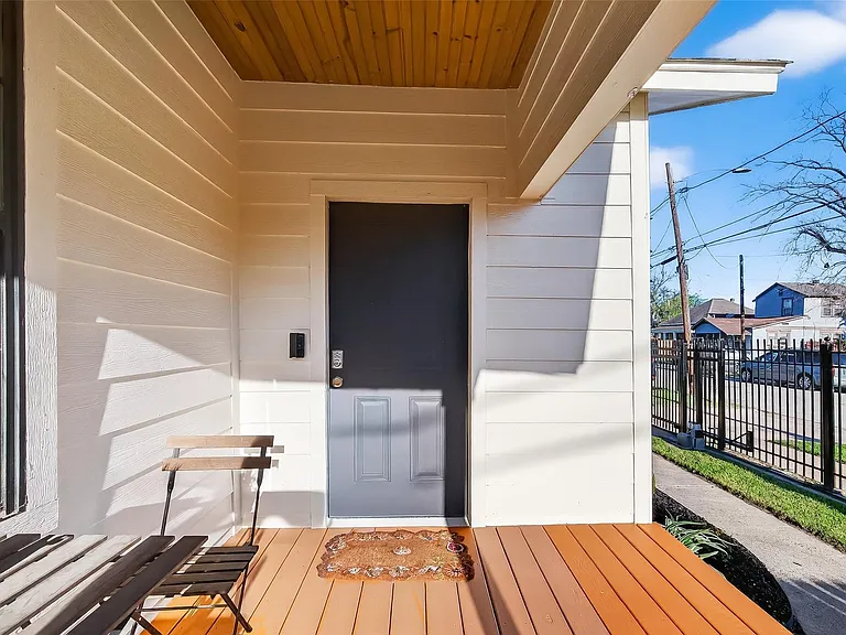 7226 Avenue I — Photo 3