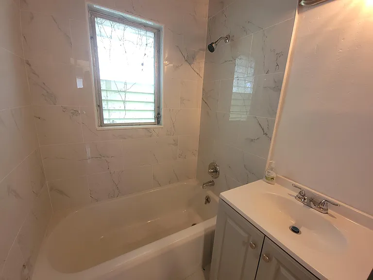 1816 Roosevelt St — Photo 11