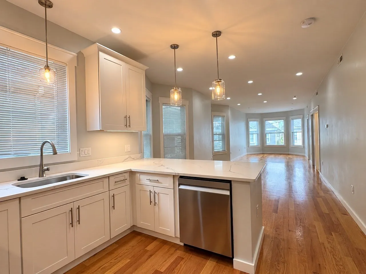 2 bed, 2.0 bath, 1200 sqft, $3,495 — Photo 4