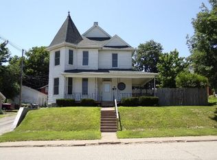 312 Spruce St, Muscatine, IA 52761