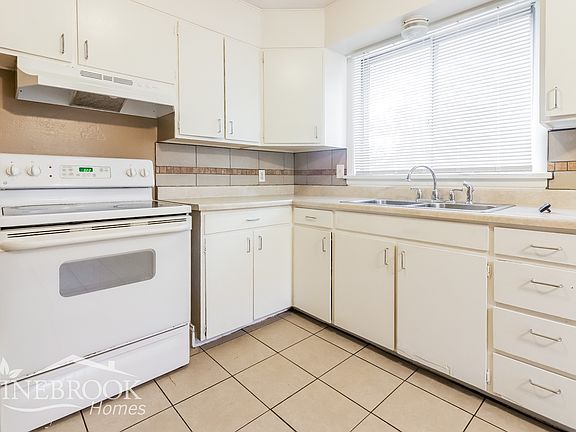 5th image of 11812 Fremont Ave