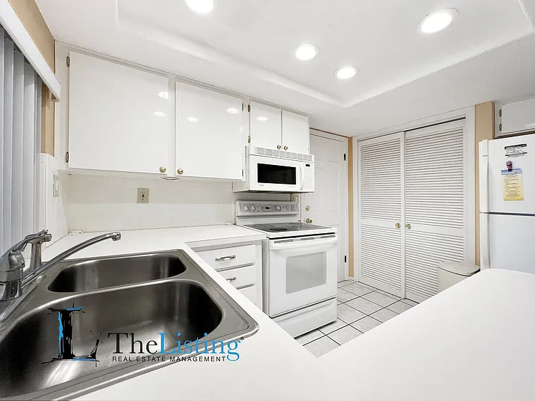 8312 Mill Creek Ln — Photo 9
