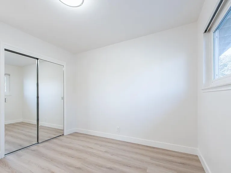 611 San Luisito Way #8 — Photo 9