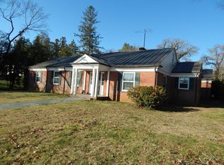 406 N Main St, Galax, VA 24333