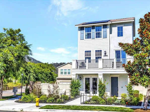 21542 Harmony Village Dr, Escondido, CA 92029