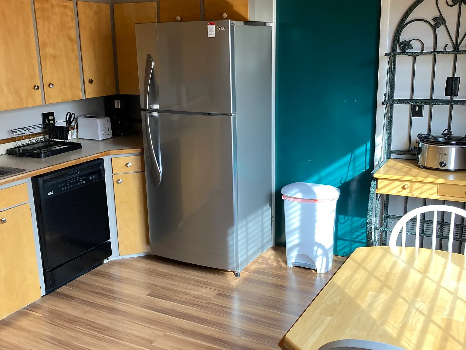 2 bed, 1350 sqft, $1,700 — Photo 4