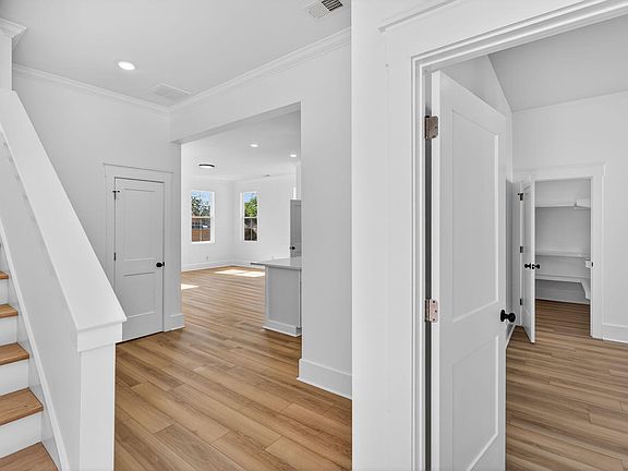 2nd image of 111 Kenneth Ln