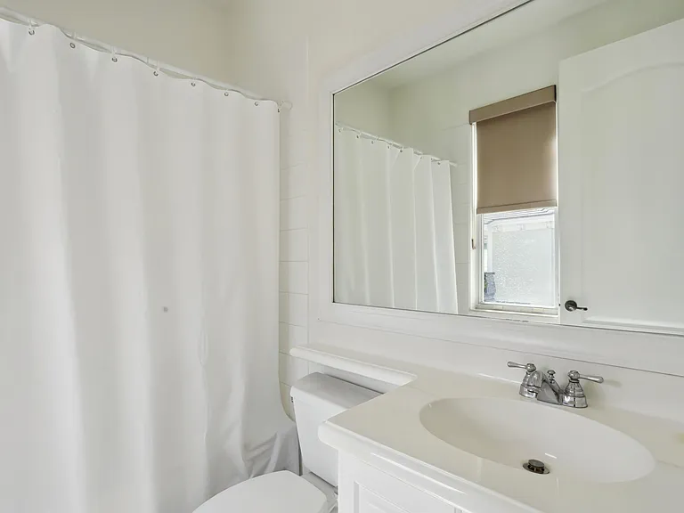 3655 NW 5th Ter — Photo 21