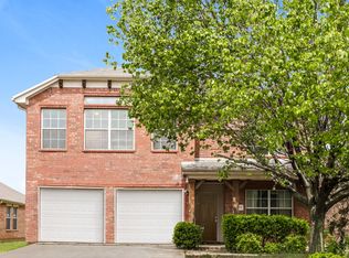 8613 Wagon Trl, Aubrey, TX 76227