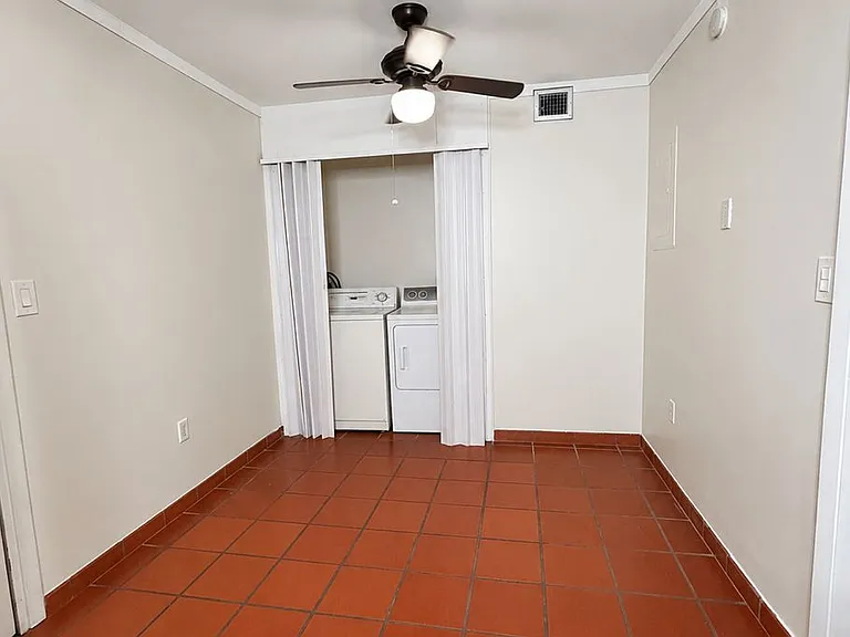13951 Kendall Lakes Cir #304A — Photo 7