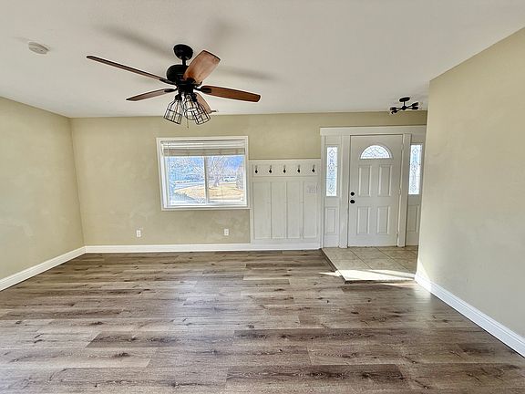 3rd image of 729 Bowles Ln