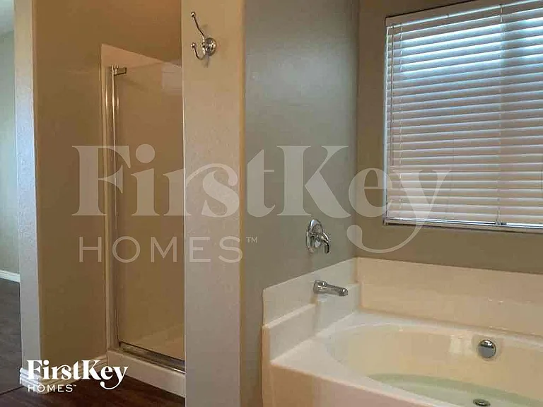 17424 N 19th Ter — Photo 23