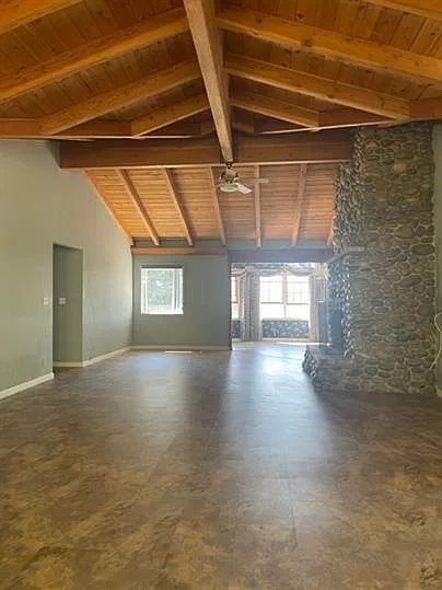 3 bed, 2400 sqft, $2,250 — Photo 4