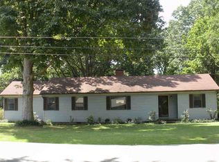 8047 Hillcrest Dr, Milan, TN 38358