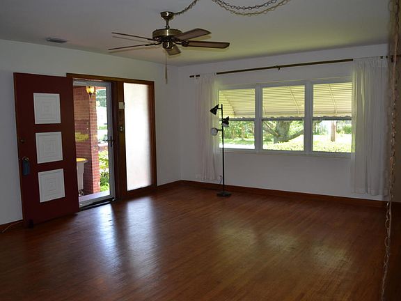 2nd image of 7460 Greenway Dr