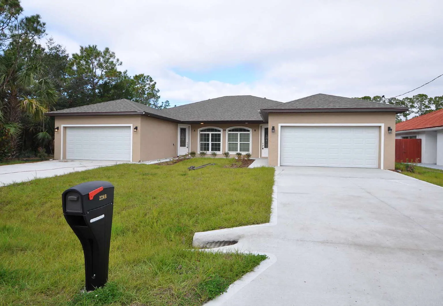 3 bed, 2.0 bath, 1511 sqft, $2,150 — Photo 1