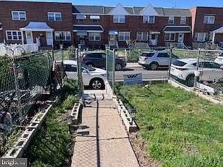 2nd image of 7117 Eastwood St