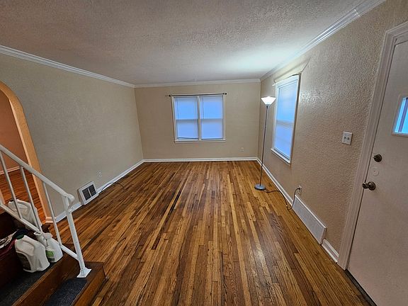 2nd image of 116 Bolton Dr