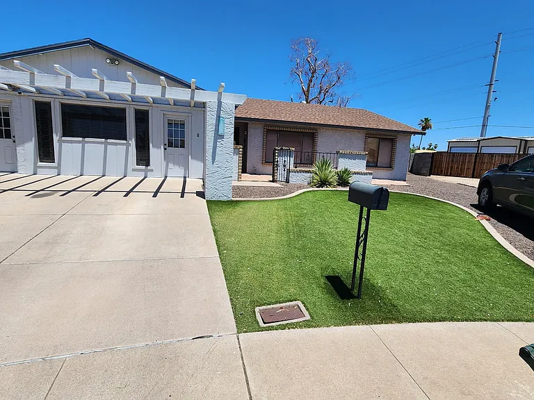 3510 W Andorra Dr — Photo 2